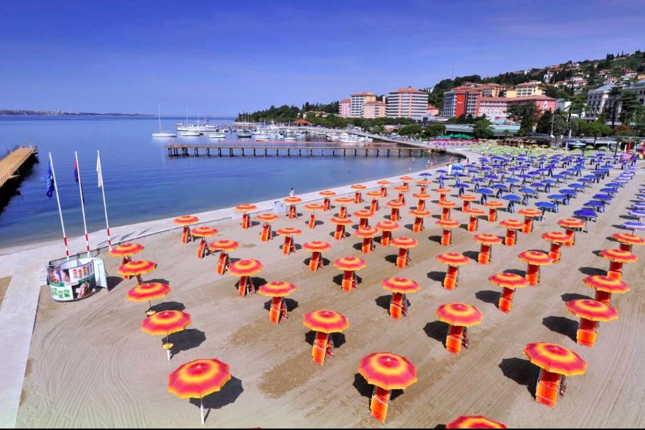 Maritime Deluxe Villa Portoroz Exterior photo
